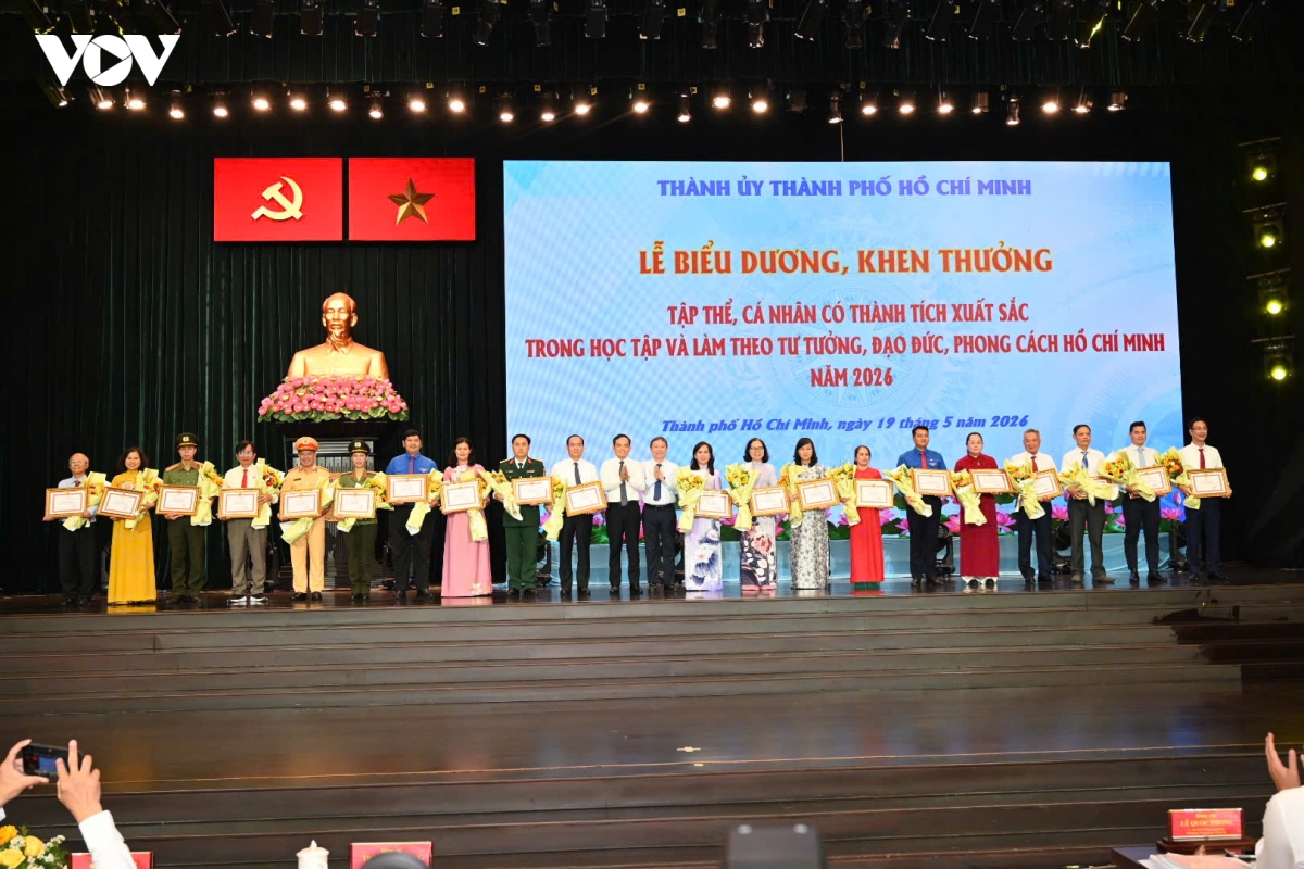 hoc bac tu nhung dieu binh di tan tam phung su, lan toa yeu thuong hinh anh 1