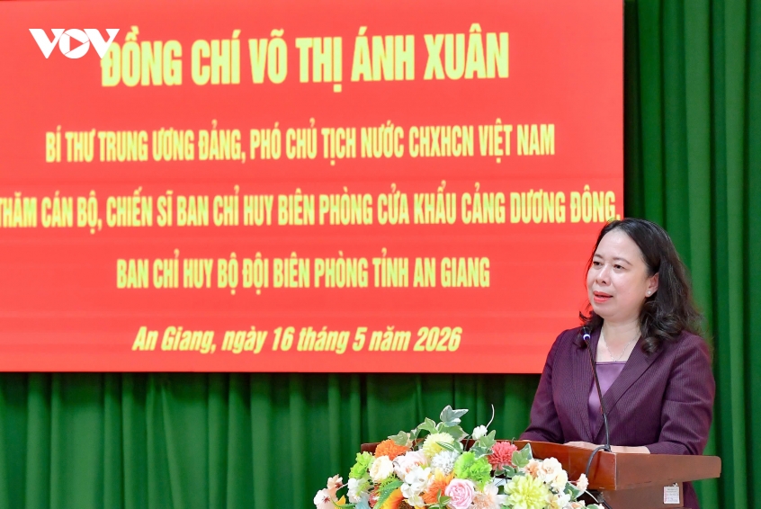 pho chu tich nuoc tham ban chi huy bien phong cua khau cang duong Dong, an giang hinh anh 3