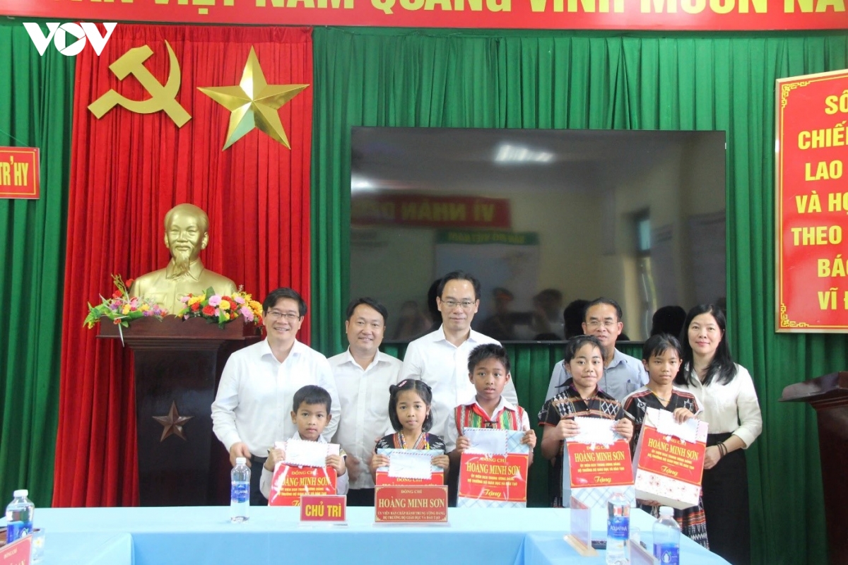 bo truong hoang minh son kiem tra tien do xay truong ptnt lien cap tai Da nang hinh anh 4
