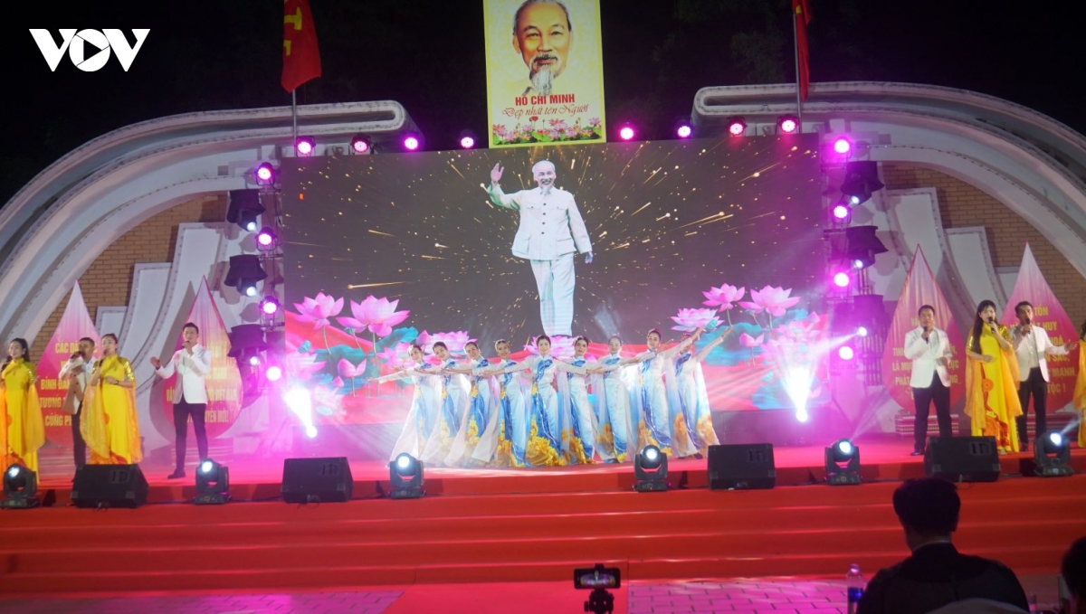 Dac sac ngay hoi van hoa, the thao va du lich cac dan toc mien nui tp hue hinh anh 8