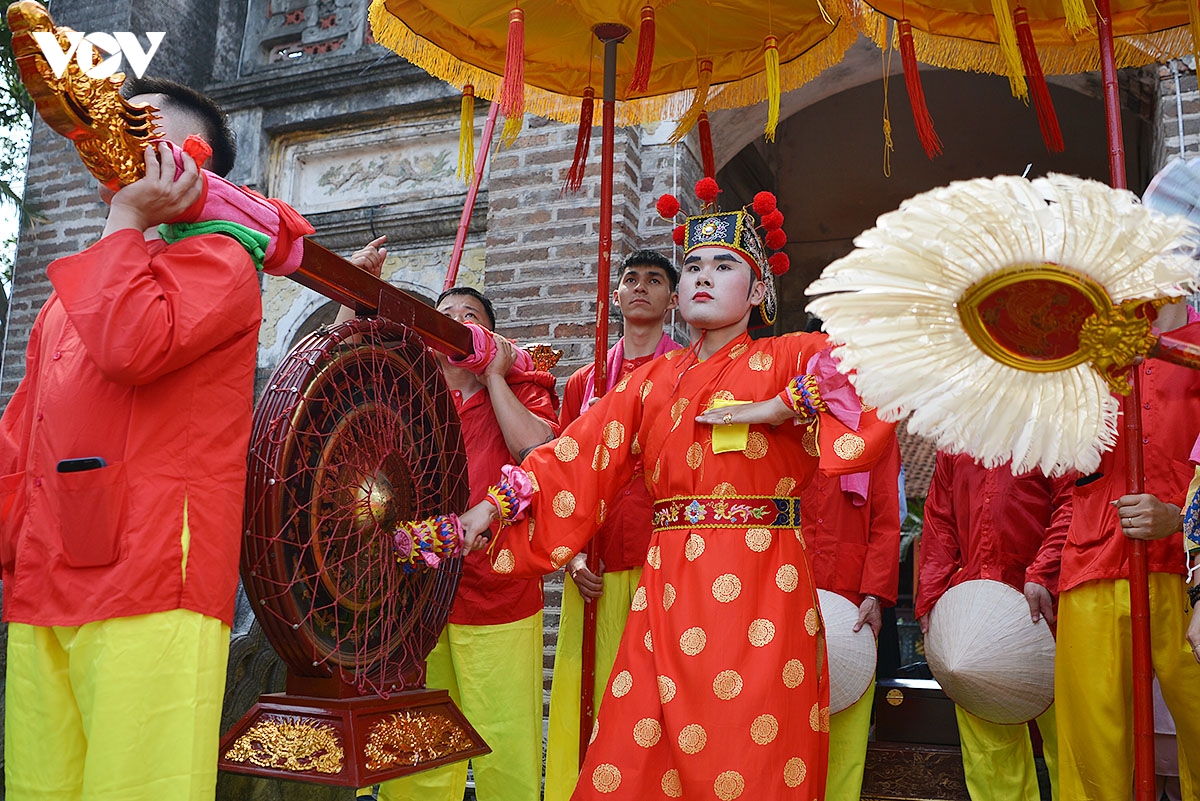 hoi giong den phu Dong tieu chuan khat khe tuyen chon Ong hieu, ca doi luu danh hinh anh 13
