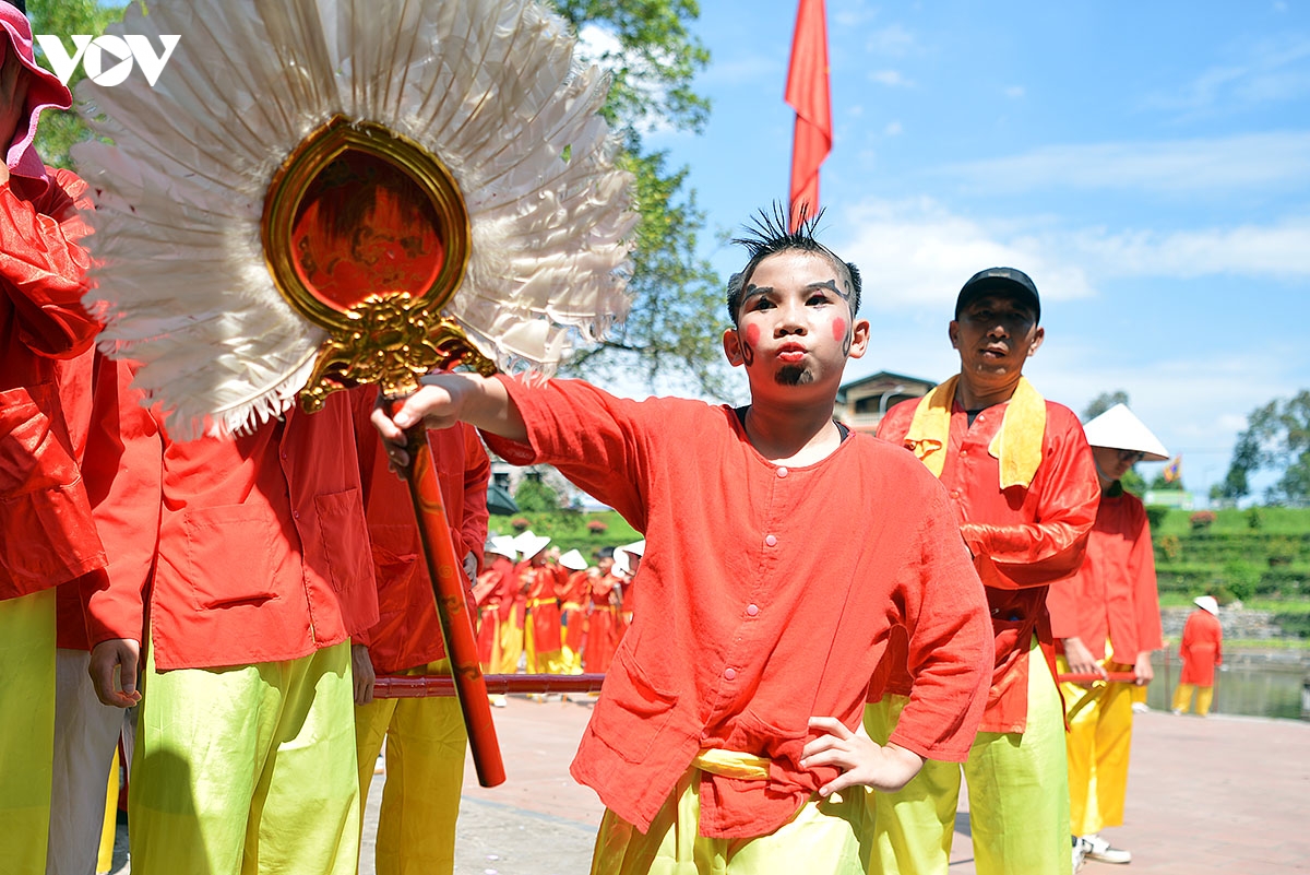 hoi giong den phu Dong tieu chuan khat khe tuyen chon Ong hieu, ca doi luu danh hinh anh 20