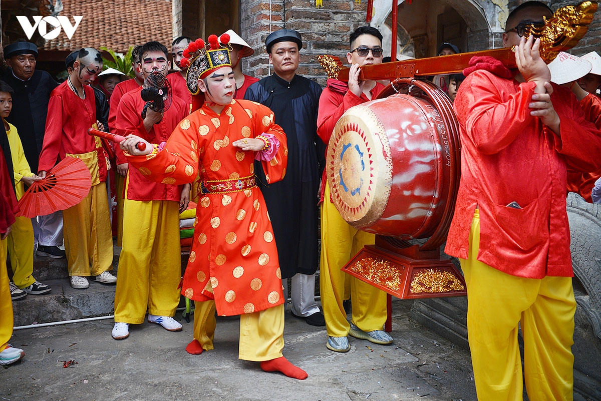 hoi giong den phu Dong tieu chuan khat khe tuyen chon Ong hieu, ca doi luu danh hinh anh 16