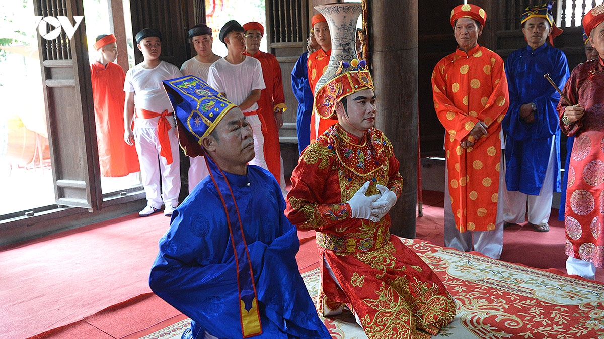 Doc dao nghi thuc phong ao phat tai le hoi lang keo, ha noi hinh anh 12