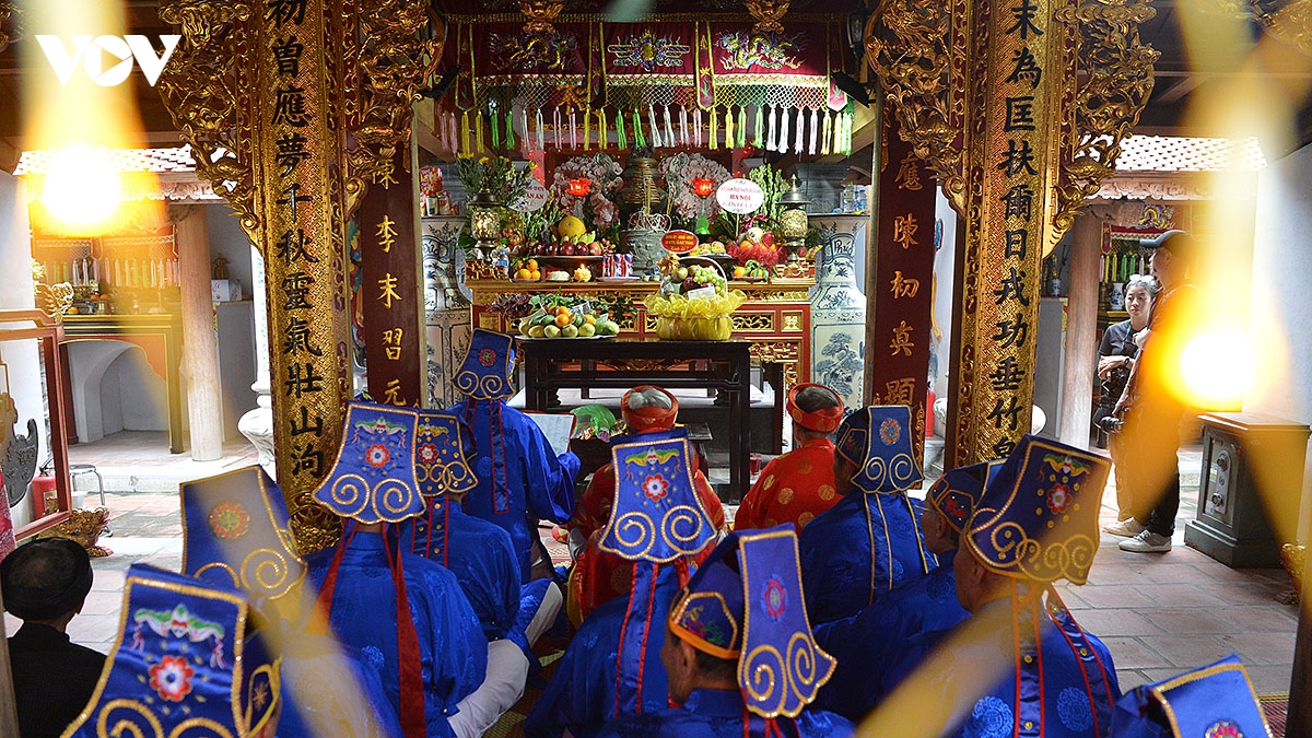 Doc dao nghi thuc phong ao phat tai le hoi lang keo, ha noi hinh anh 4
