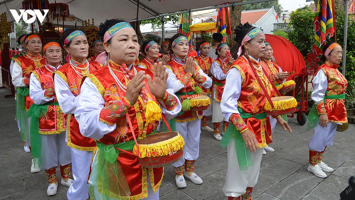 Doc dao nghi thuc phong ao phat tai le hoi lang keo, ha noi hinh anh 3