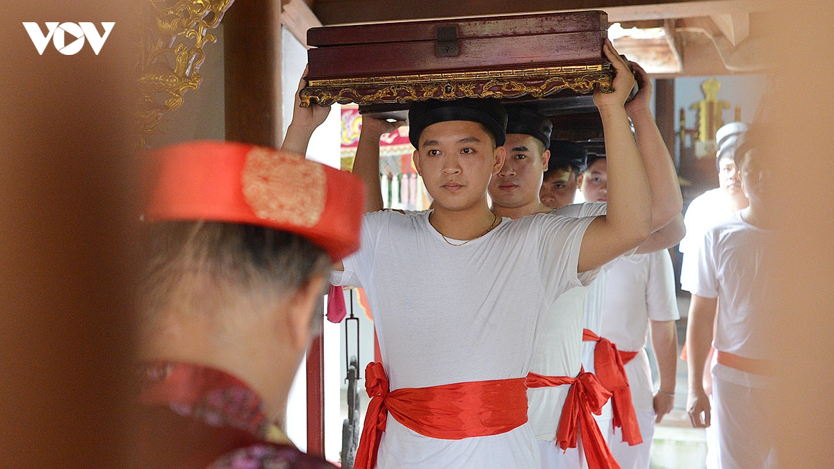 Doc dao nghi thuc phong ao phat tai le hoi lang keo, ha noi hinh anh 14