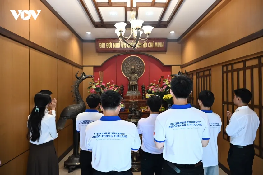 136 nam ngay sinh chu tich ho chi minh song lai nhung ngay thau chin o xiem hinh anh 3