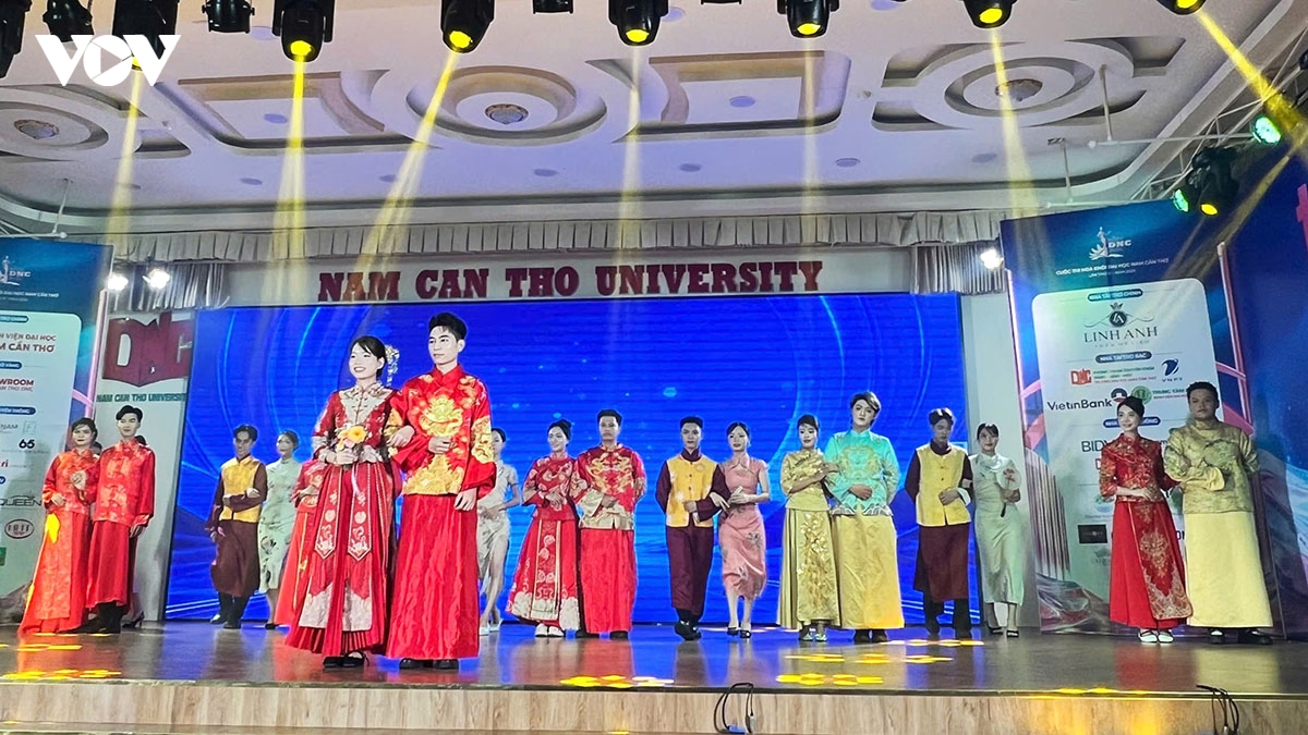sinh vien can tho lan toa gia tri van hoa trong huong sac hoa nhan hinh anh 5