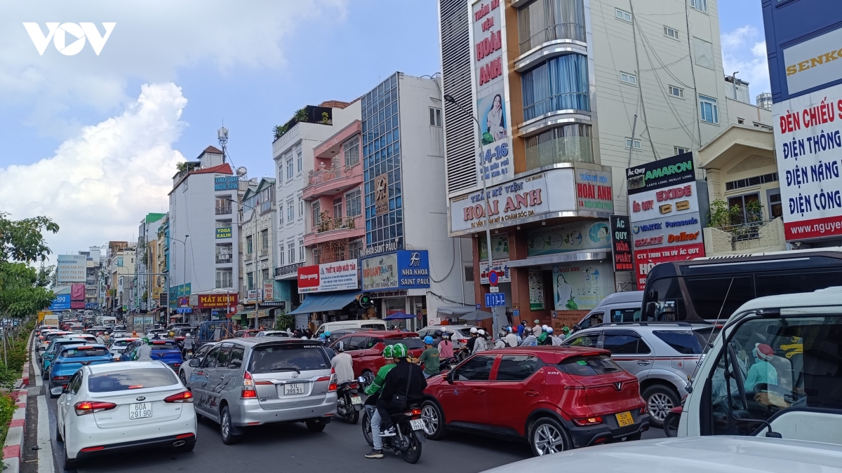tp.hcm bo vong xoay Dien bien phu, dan lung tung, duong van un u nhe hinh anh 6