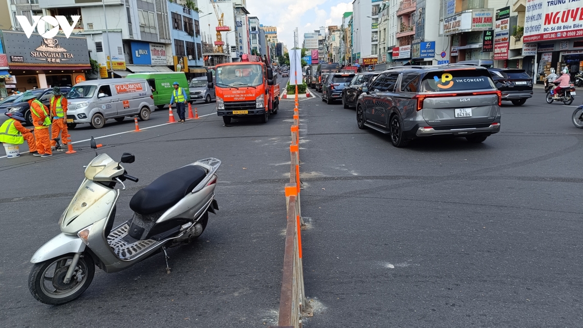 tp.hcm bo vong xoay Dien bien phu, dan lung tung, duong van un u nhe hinh anh 10