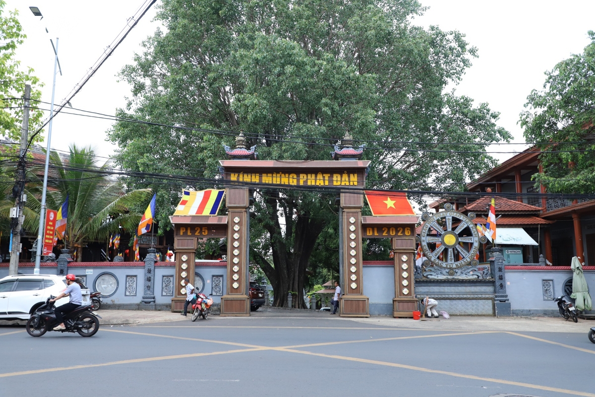ve buon ma thuot, tham ngoi chua cuoi cung nhan sac tu cua trieu nguyen hinh anh 1