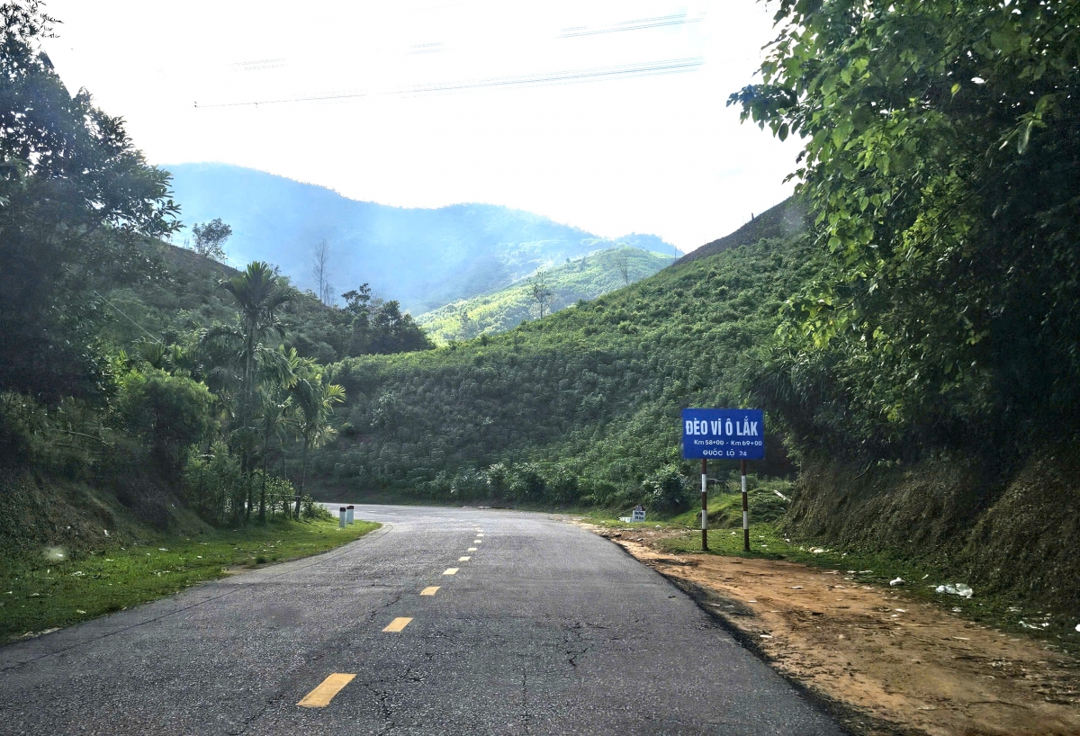 canh bao mat an toan giao thong tren deo vi O lac sau nhieu vu tai nan hinh anh 5