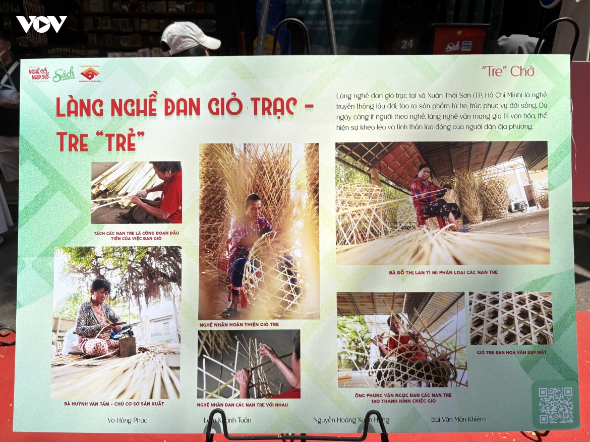 Gắn sản phẩm làng nghề với dấu ấn cá nhân để thu hút khách