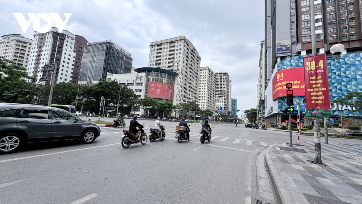 giao thong ha noi ngay 1 5 de tho hiem thay, noi do vang ve hinh anh 14