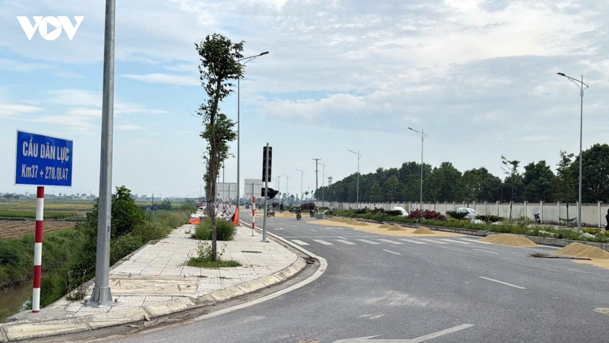 thanh hoa chan chinh tinh trang phoi lua tren duong, ngan nguy co tngt hinh anh 1