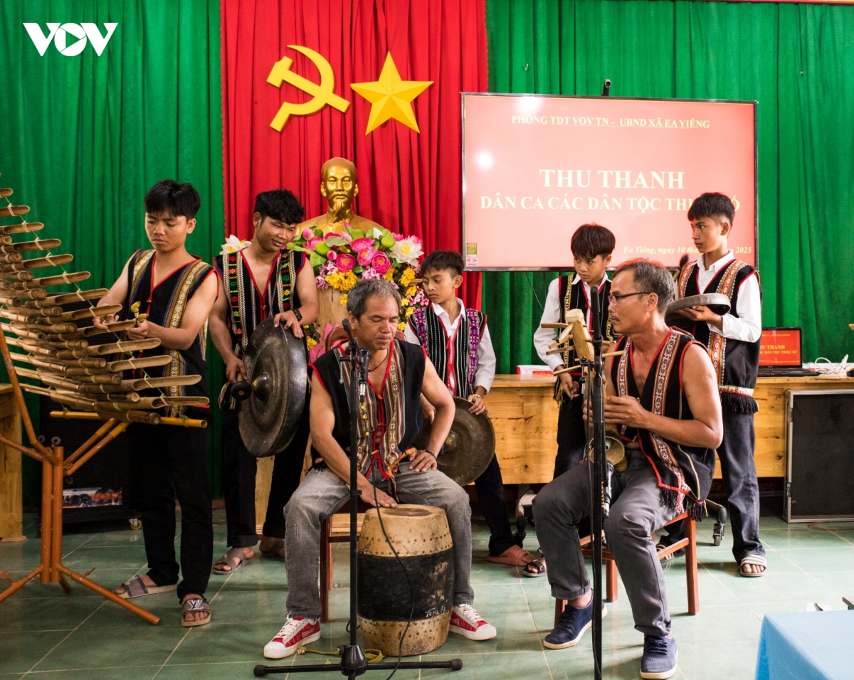 Những người giữ thành trì văn hoá Tây Nguyên