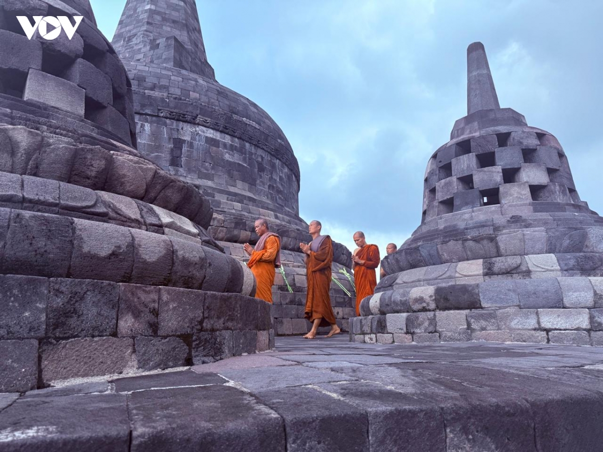 hanh trinh 666 km huong ve borobudur chuan bi cho Dai le vesak 2026 hinh anh 2