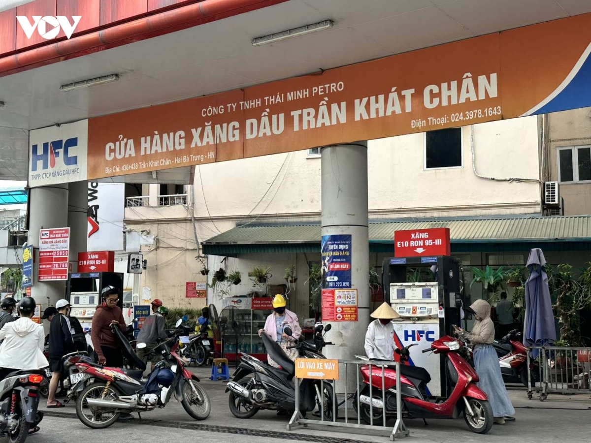 nguoi dan ha noi quan tam den trai nghiem dung xang e10 hinh anh 1