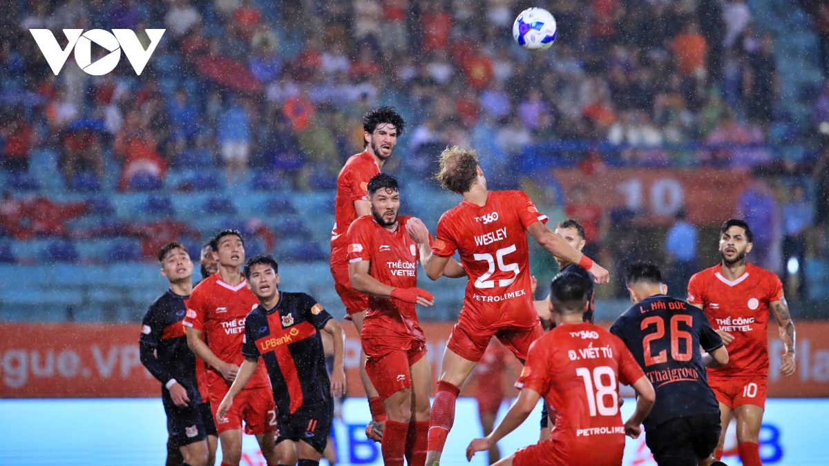 ninh binh fc va the cong viettel tra gia dat sau tran hoa o vong 21 v-league hinh anh 1