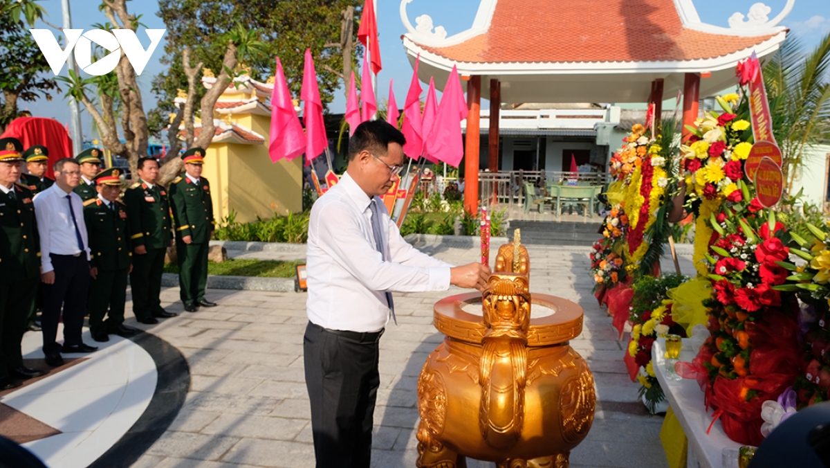 Da nang khanh thanh khu di tich Doi du kich vu hung hinh anh 1
