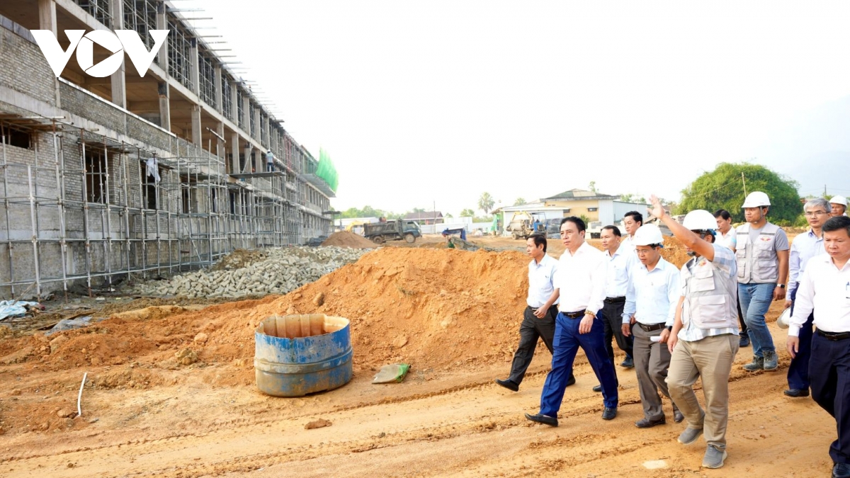 hue day nhanh tien do thi cong truong lien cap o bien gioi hinh anh 6