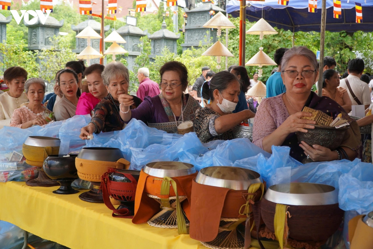 Dai le phat dan 2026 lan toa nghia tinh nguoi viet tai lao hinh anh 2