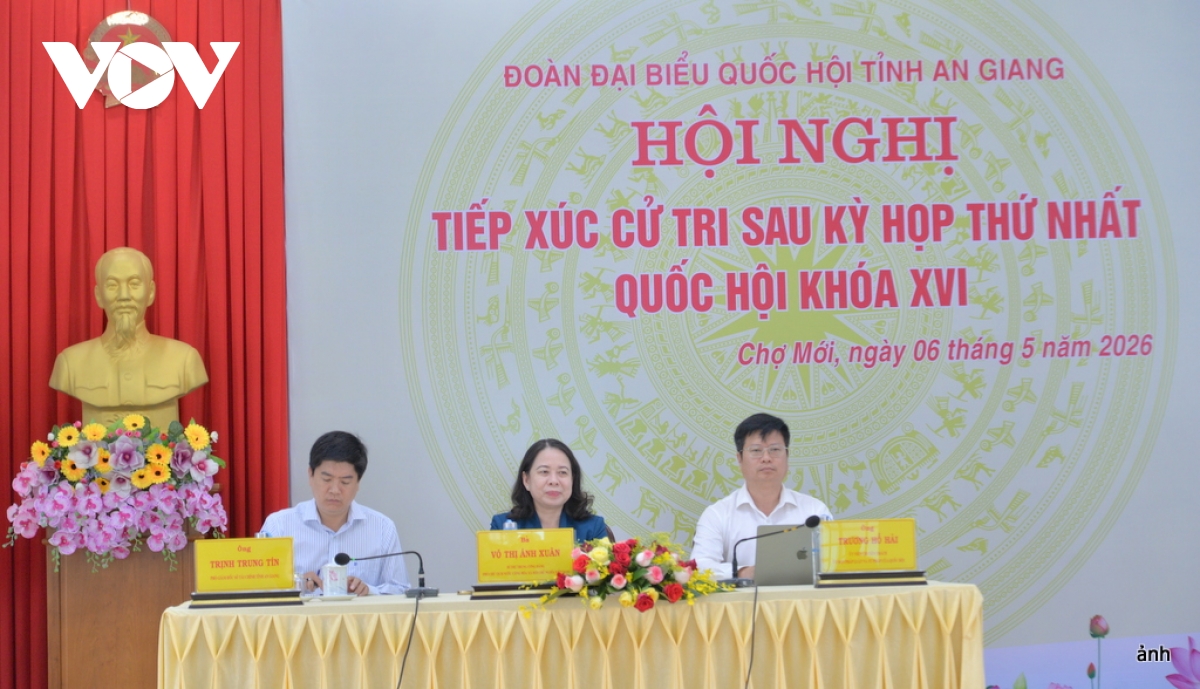 pho chu tich nuoc vo thi Anh xuan tiep xuc cu tri tai an giang hinh anh 1
