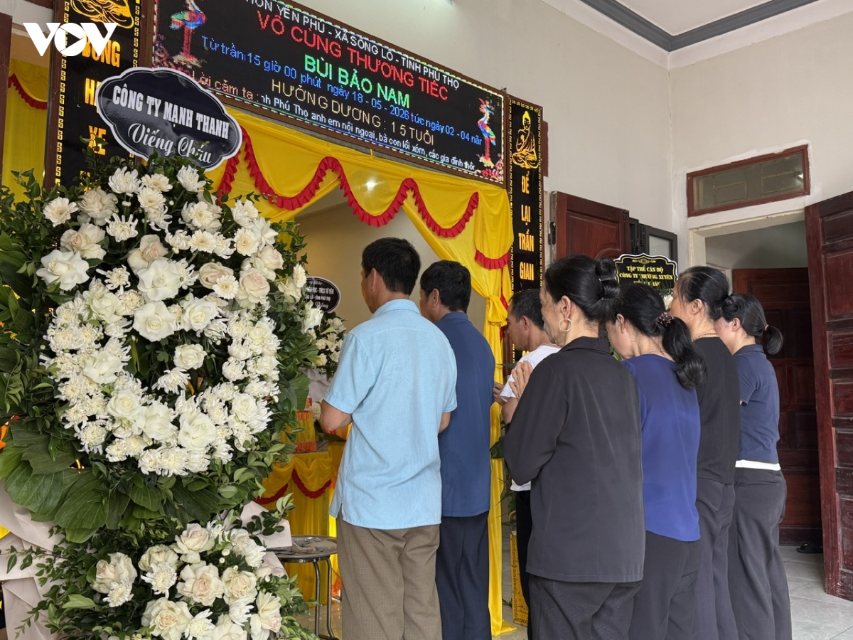 nghen long 5 dam tang hoc sinh duoi nuoc o xa ngheo o phu tho hinh anh 4