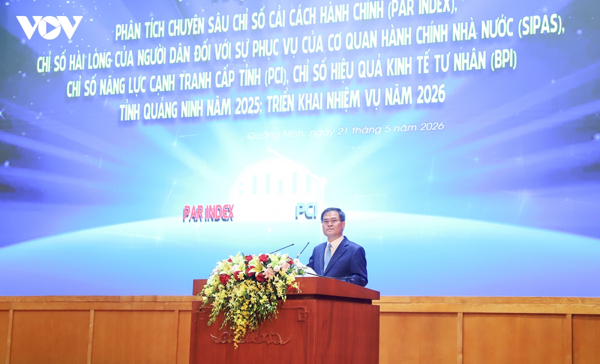chu tich ubnd tinh quang ninh soi lai minh de cai thien cac chi so cai cach hinh anh 3