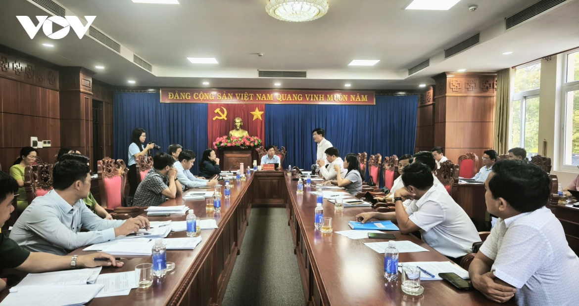 Dak lak huy dong luc luong ho tro thi cong cac truong lien cap vung bien hinh anh 1