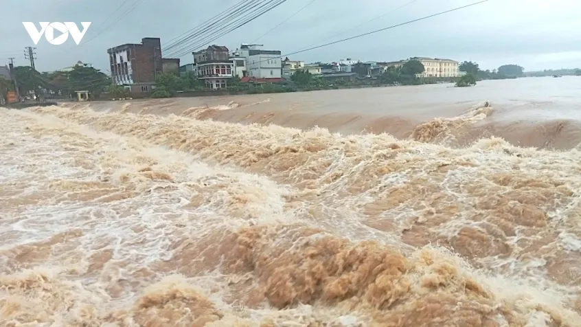 nuoc rut cham tren cac song khu vuc mien dong cua quang ninh hinh anh 1