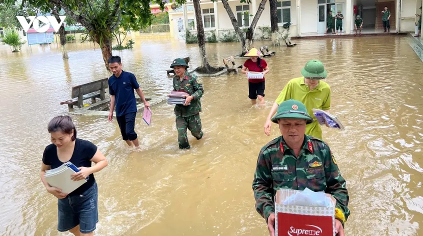 nuoc rut cham tren cac song khu vuc mien dong cua quang ninh hinh anh 2