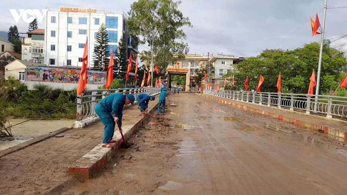 khan truong xu ly cac diem ngap ung, sat lo do mua lon tai quang ninh hinh anh 9