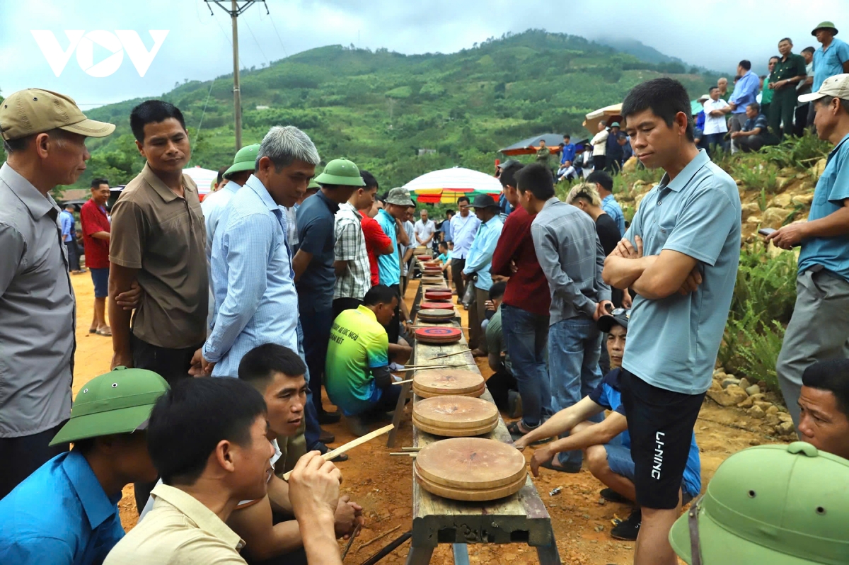 thuong thuc dieu hat san chi giua san khau nui rung binh lieu hinh anh 12