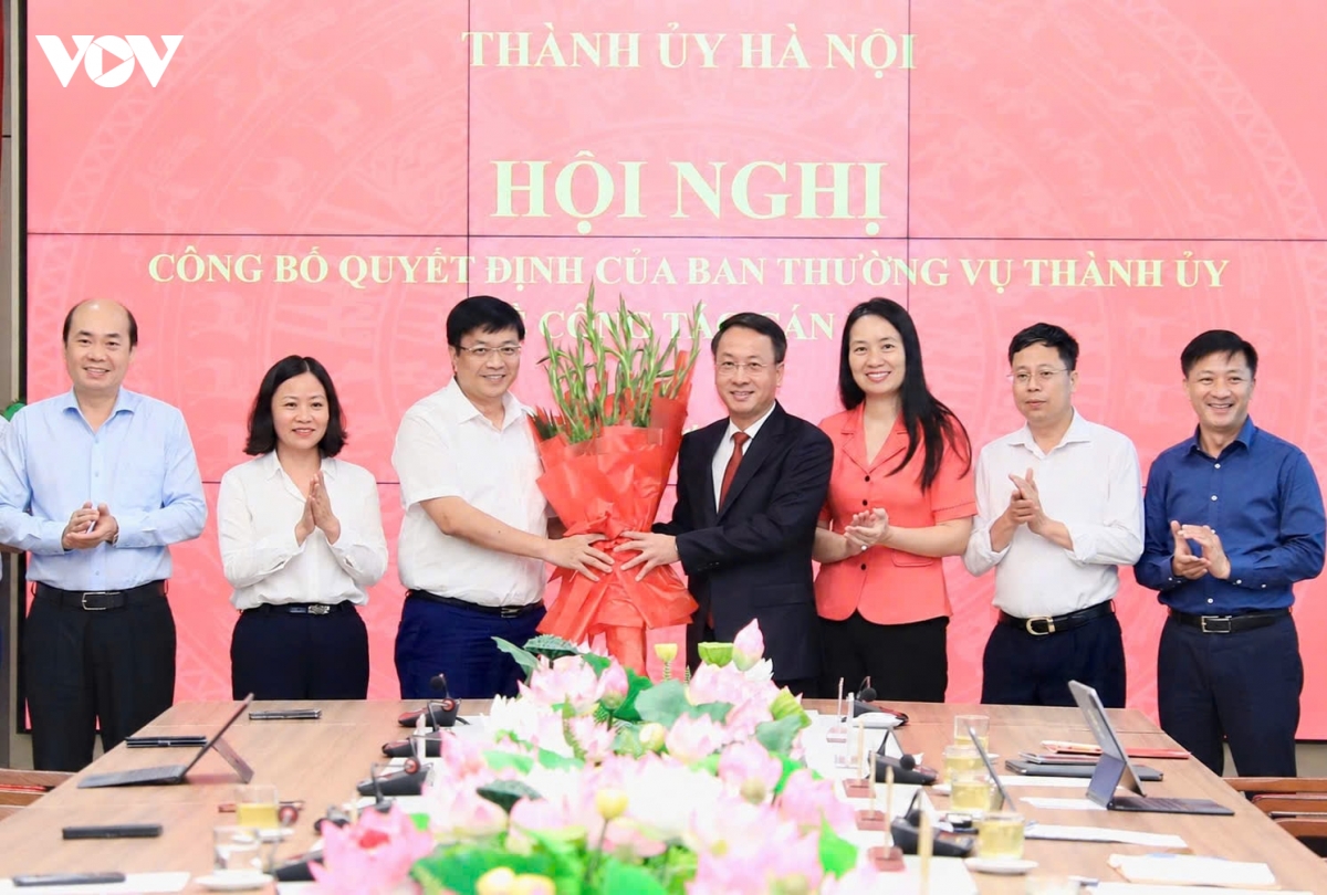 Dong chi tran Dinh canh giu chuc chu nhiem Uy ban kiem tra thanh uy ha noi hinh anh 4