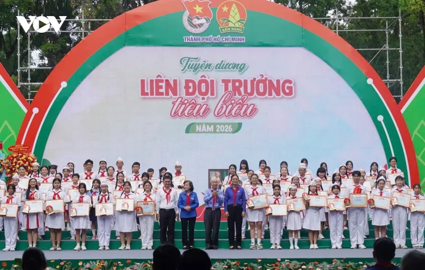 Doi moi noi dung hoat dong Doan, Doi de gan hon voi thieu nhi hinh anh 4