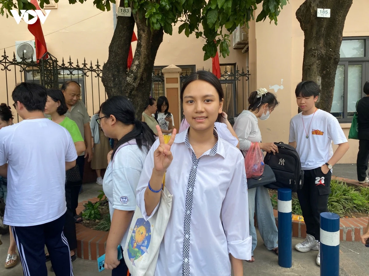 De toan vao lop 10 ha noi thi sinh noi de dat 8 diem, kho dat diem tuyet doi hinh anh 1