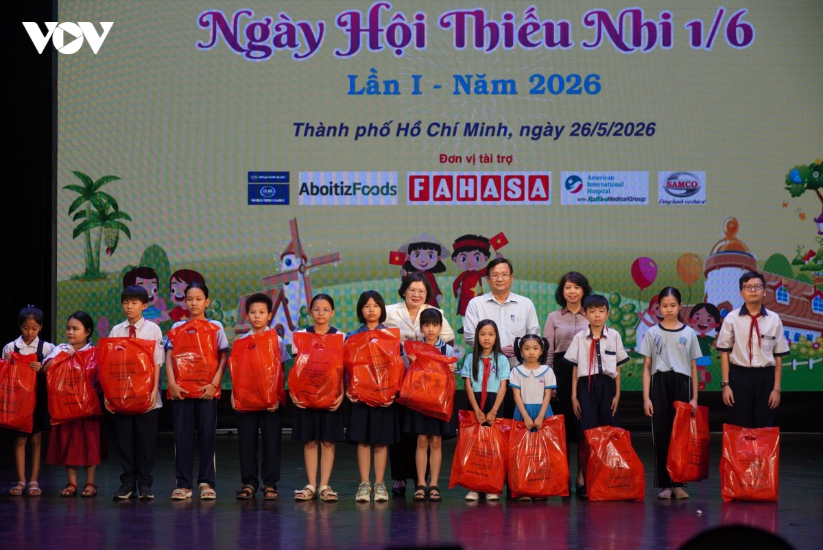 hon 1 ty dong cham lo cho tre em tai tp.hcm dip tet thieu nhi 1 6 hinh anh 1