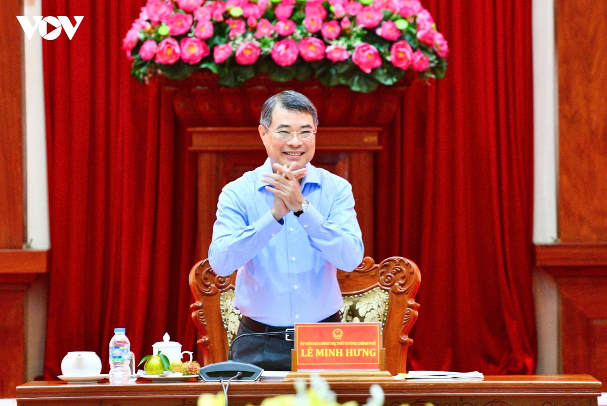 thu tuong le minh hung lam viec voi ban thuong vu tinh uy Dong thap hinh anh 3