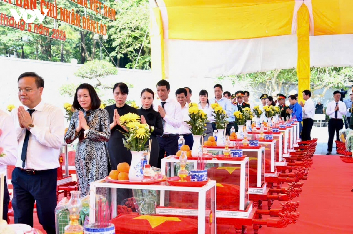 thu tuong du le truy dieu, an tang 28 hai cot liet si tai tinh quang tri hinh anh 6