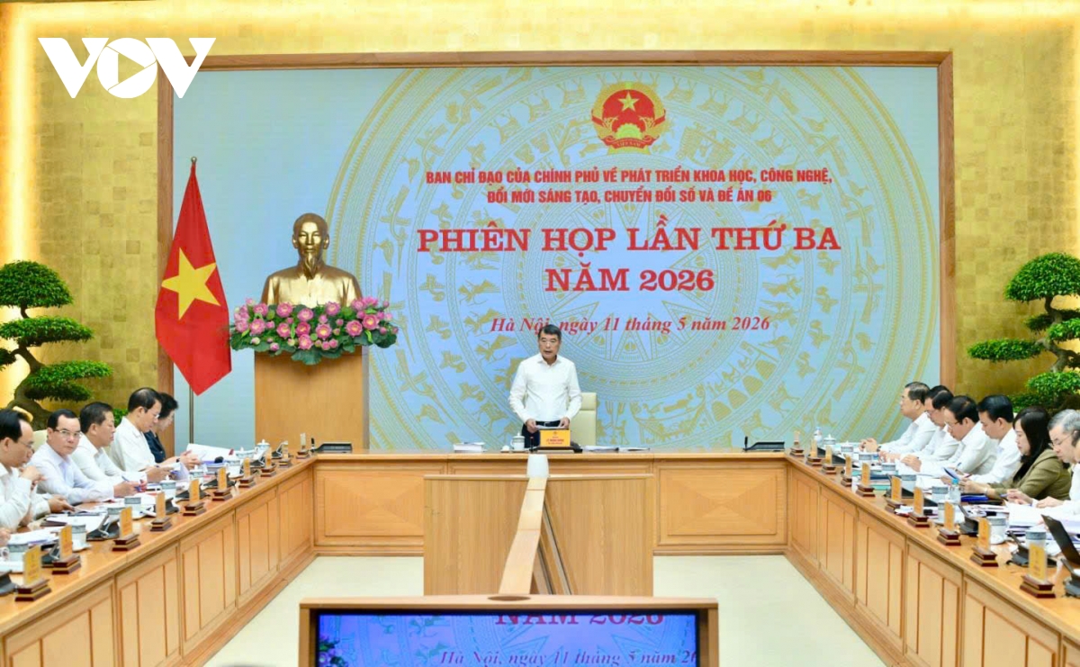thu tuong le minh hung chu tri phien hop ban chi dao chuyen doi so quoc gia hinh anh 1