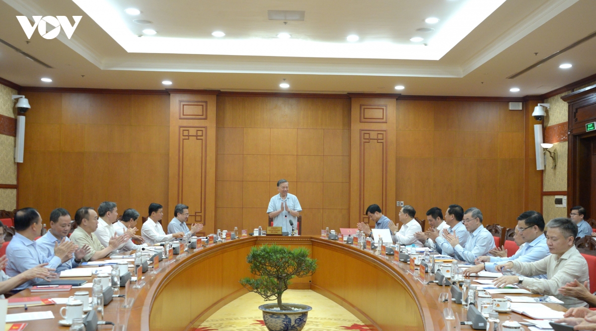tong bi thu, chu tich nuoc to lam phat trien cong nghiep vat lieu theo huong xanh, ben vung hinh anh 4