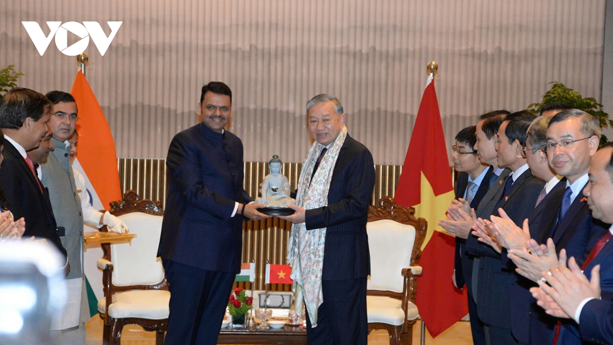 tong bi thu, chu tich nuoc to lam tiep thu hien bang maharastra devendra fadnavis hinh anh 3