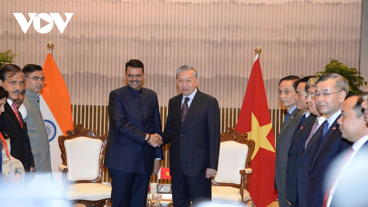 tong bi thu, chu tich nuoc to lam tiep thu hien bang maharastra devendra fadnavis hinh anh 1