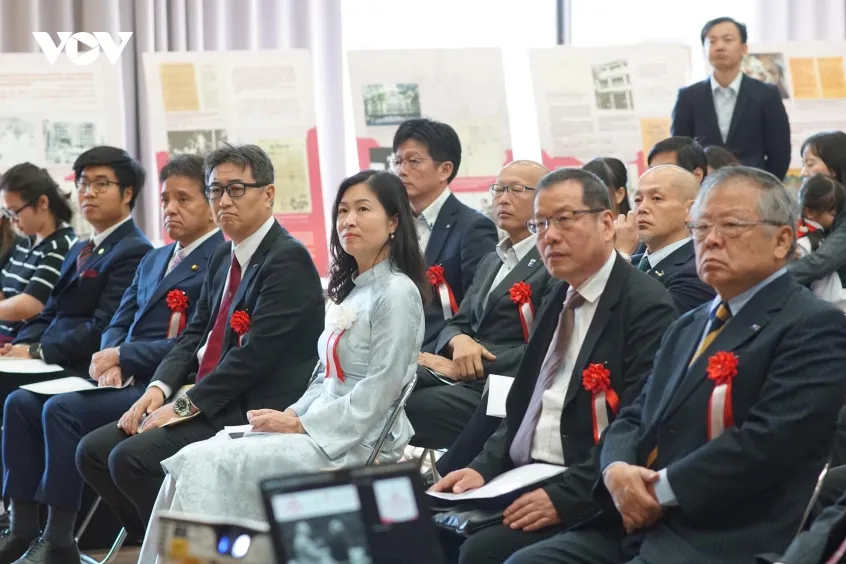 tu tuong ngoai giao va gia tri thoi dai hinh anh 2