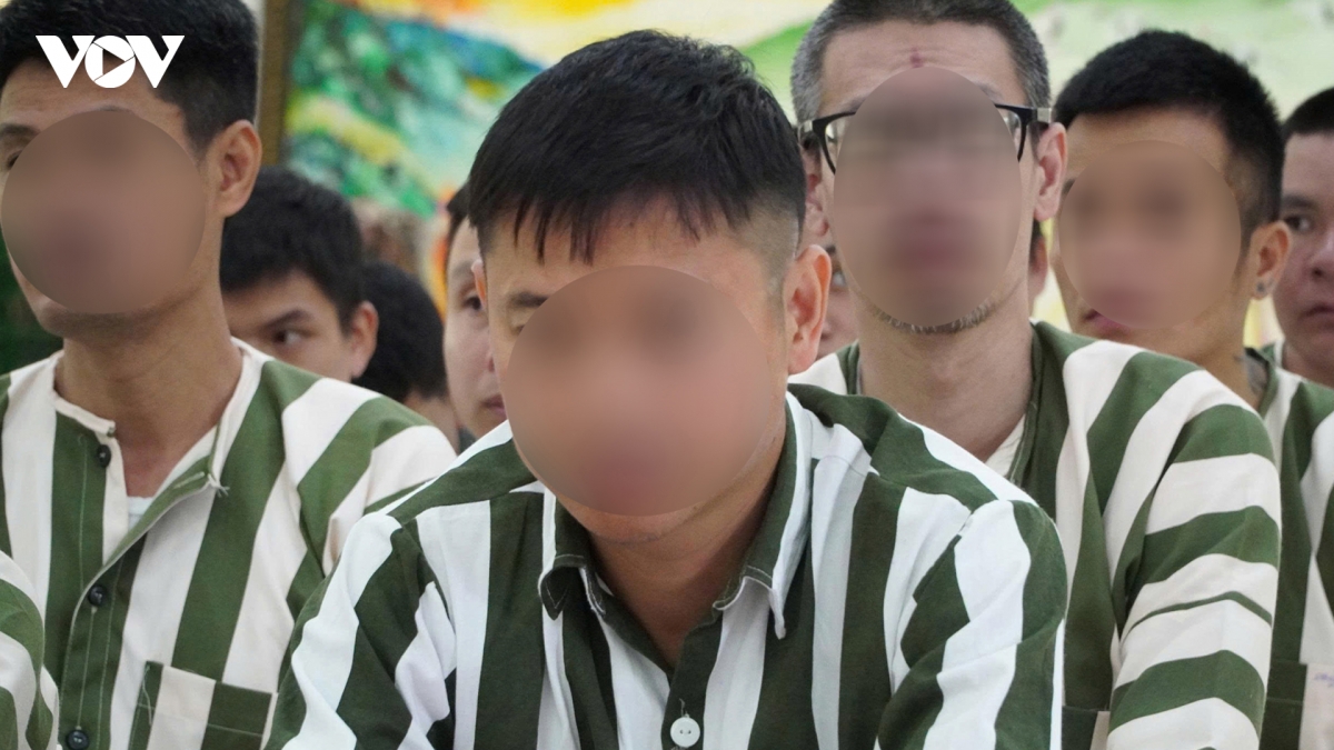 truoc nguong cua dac xa, pham nhan khat vong tro thanh cong dan tot hinh anh 1