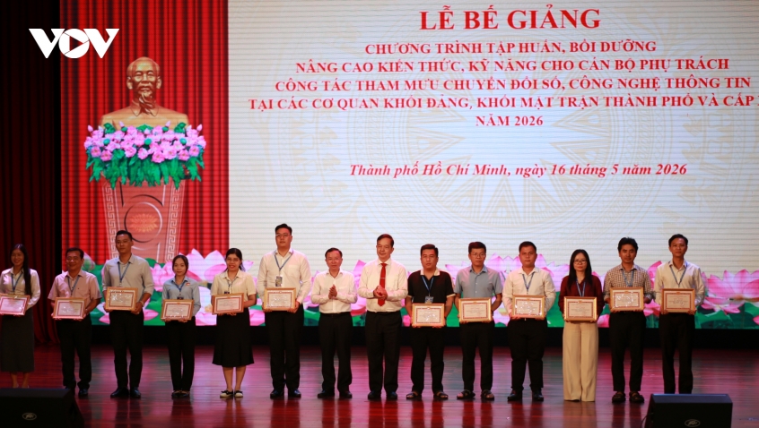 thanh pho ho chi minh hoan thanh dao tao gan 700 can bo nong cot chuyen doi so hinh anh 1