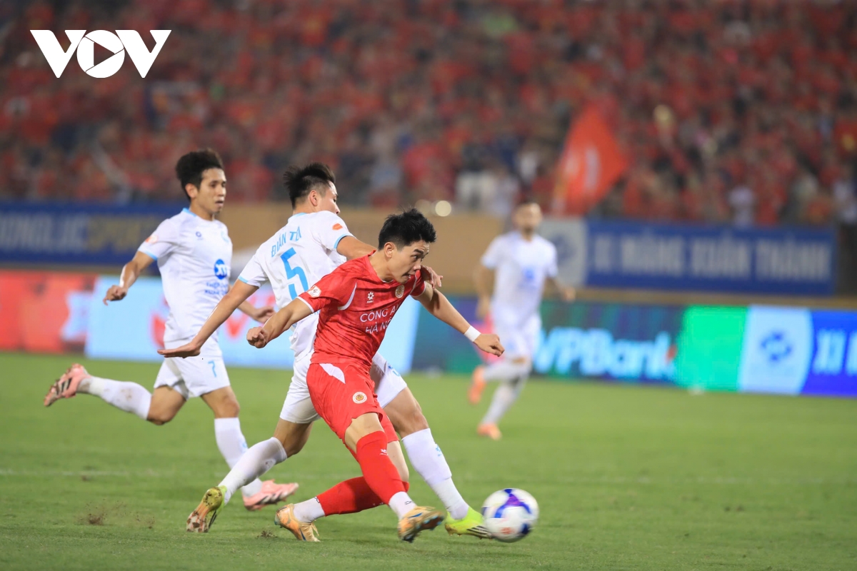 trUc tiEp cahn 1 - 1 nam Dinh ruot duoi ty so kich tinh hinh anh 4