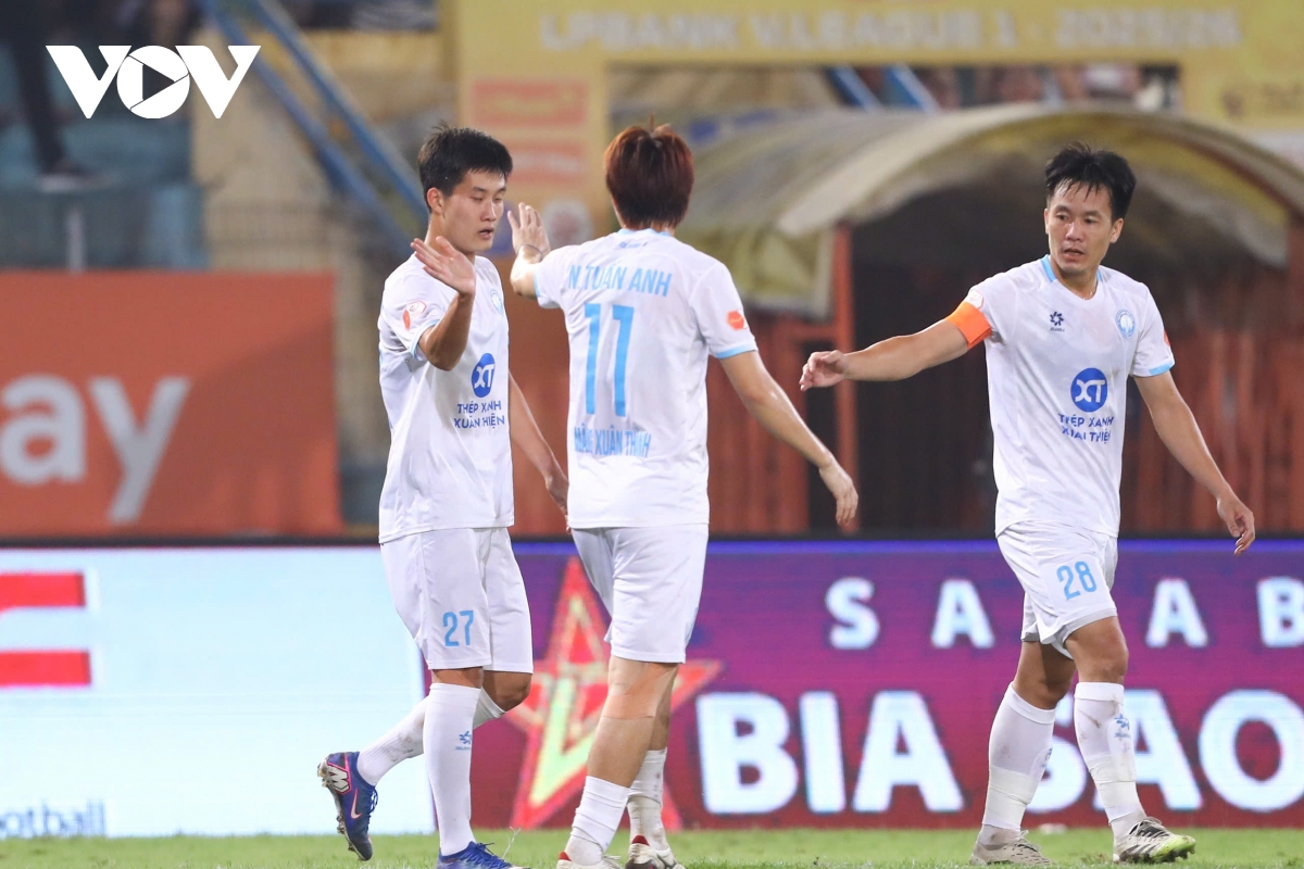 trUc tiEp cahn 1 - 1 nam Dinh ruot duoi ty so kich tinh hinh anh 3